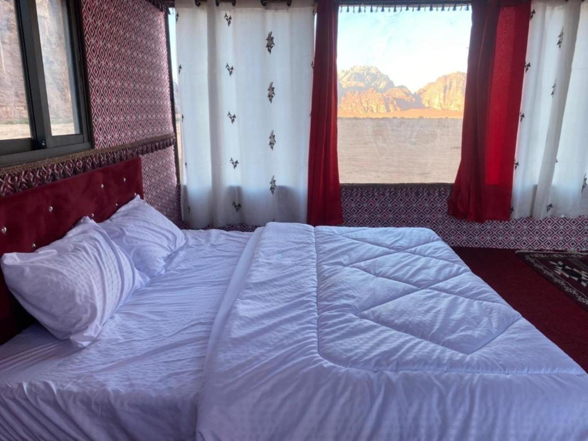 Calm Camp Bed & Breakfast Wadi Rum Exterior photo